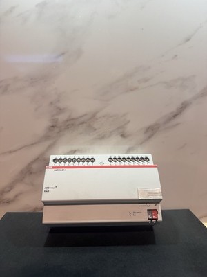 ABB SAS 12.6.1.1 KNX Schaltaktor Gebäudeautomation