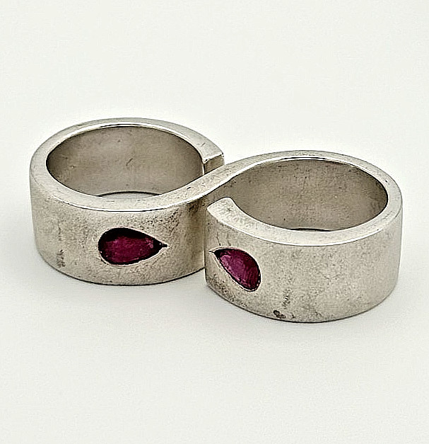 True Blood 925 Sterling Silver Synthetic Ruby Double Finger Wide Band Ring Sz 6