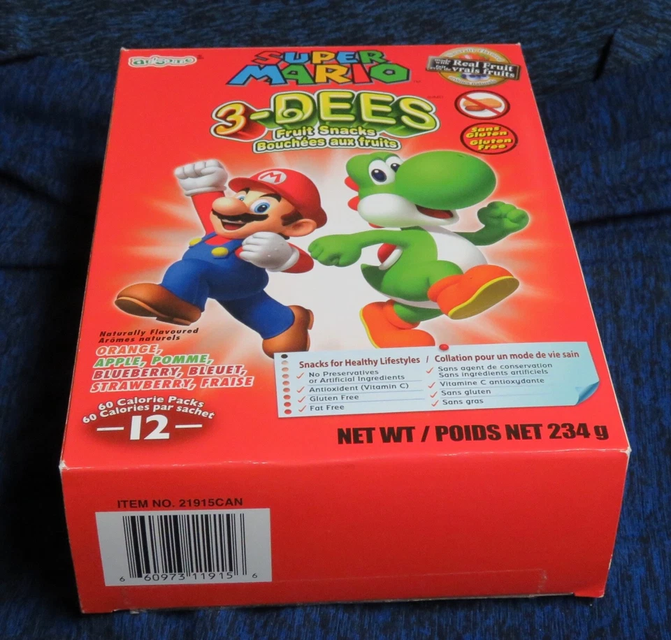 2013 Nintendo Super Mario 3 Dees Fruit Snacks Empty Display Box Only RARE - Image 4 of 4