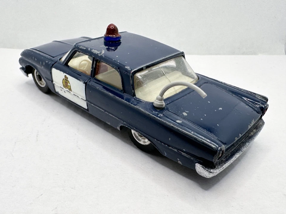 VINTAGE DINKY TOYS # 264 FORD FAIRLANE RCMP POLICE PATROL CAR MOUNTIES VGC 1962 - Image 2 of 4
