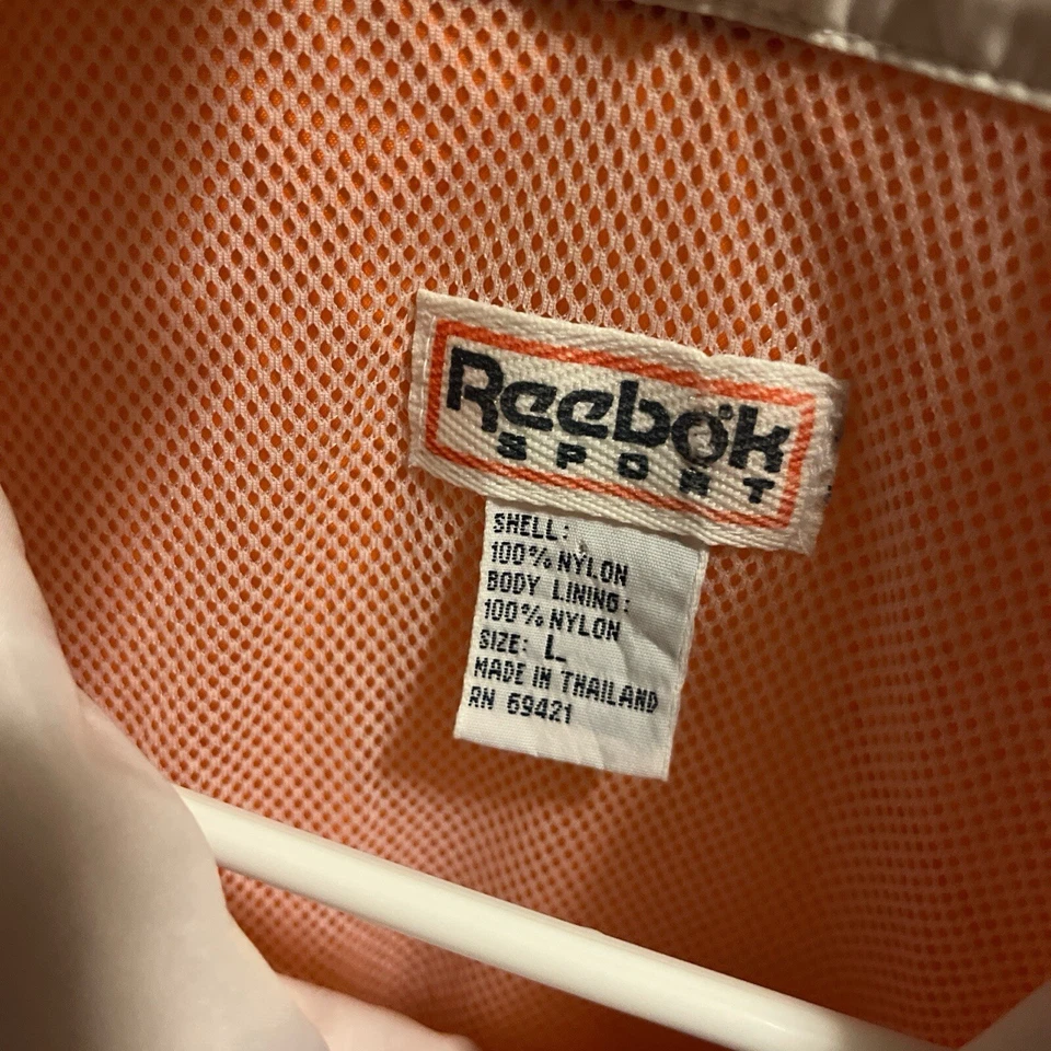 Cortavientos Reebok vintage, rojo naranja y blanco de los años 90 Foto 4 de 4