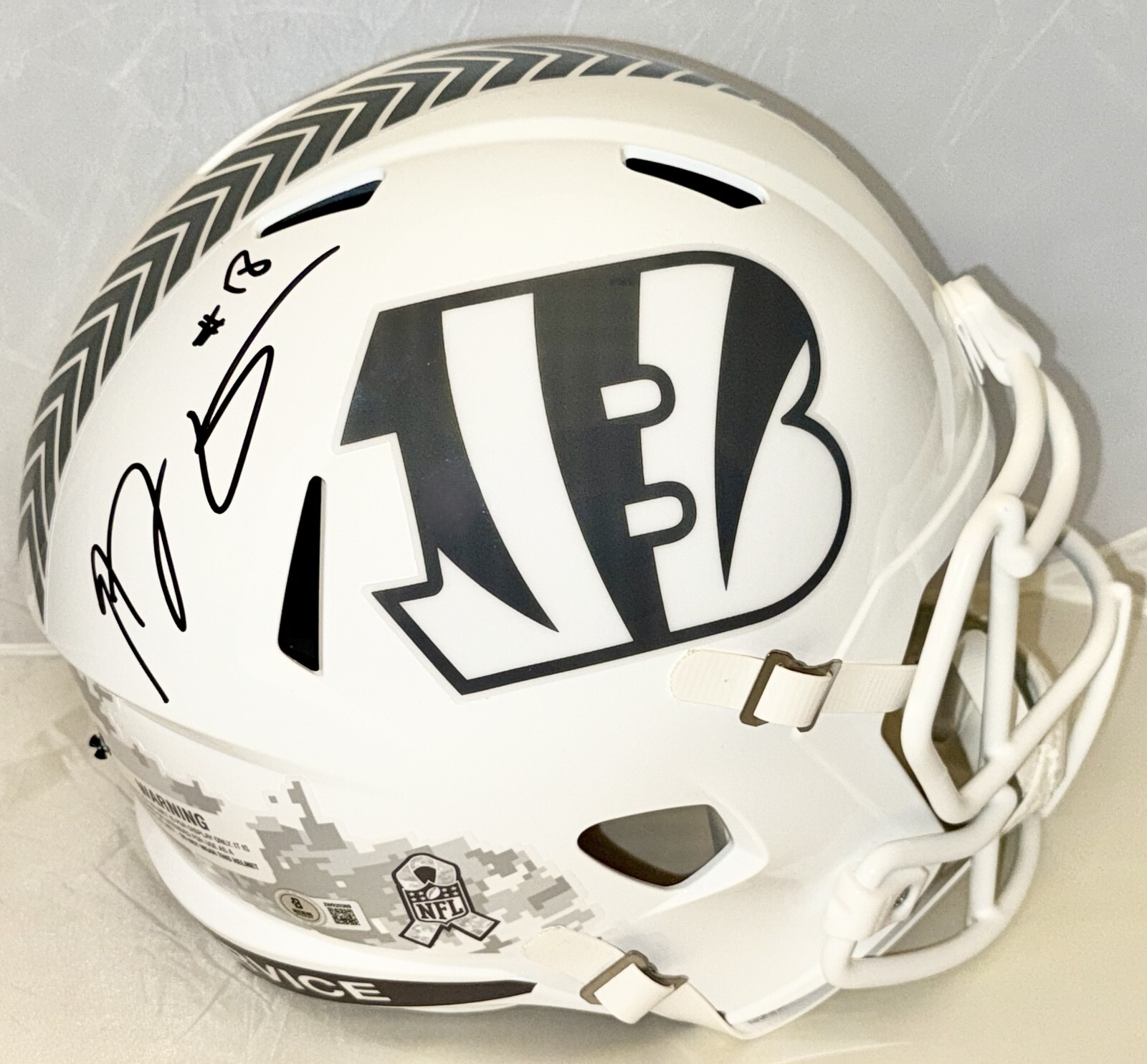 A.J. Green Autographed Signed Cincinnati Bengals A. J. Green Salute Service Full Size Helmet Beckett 