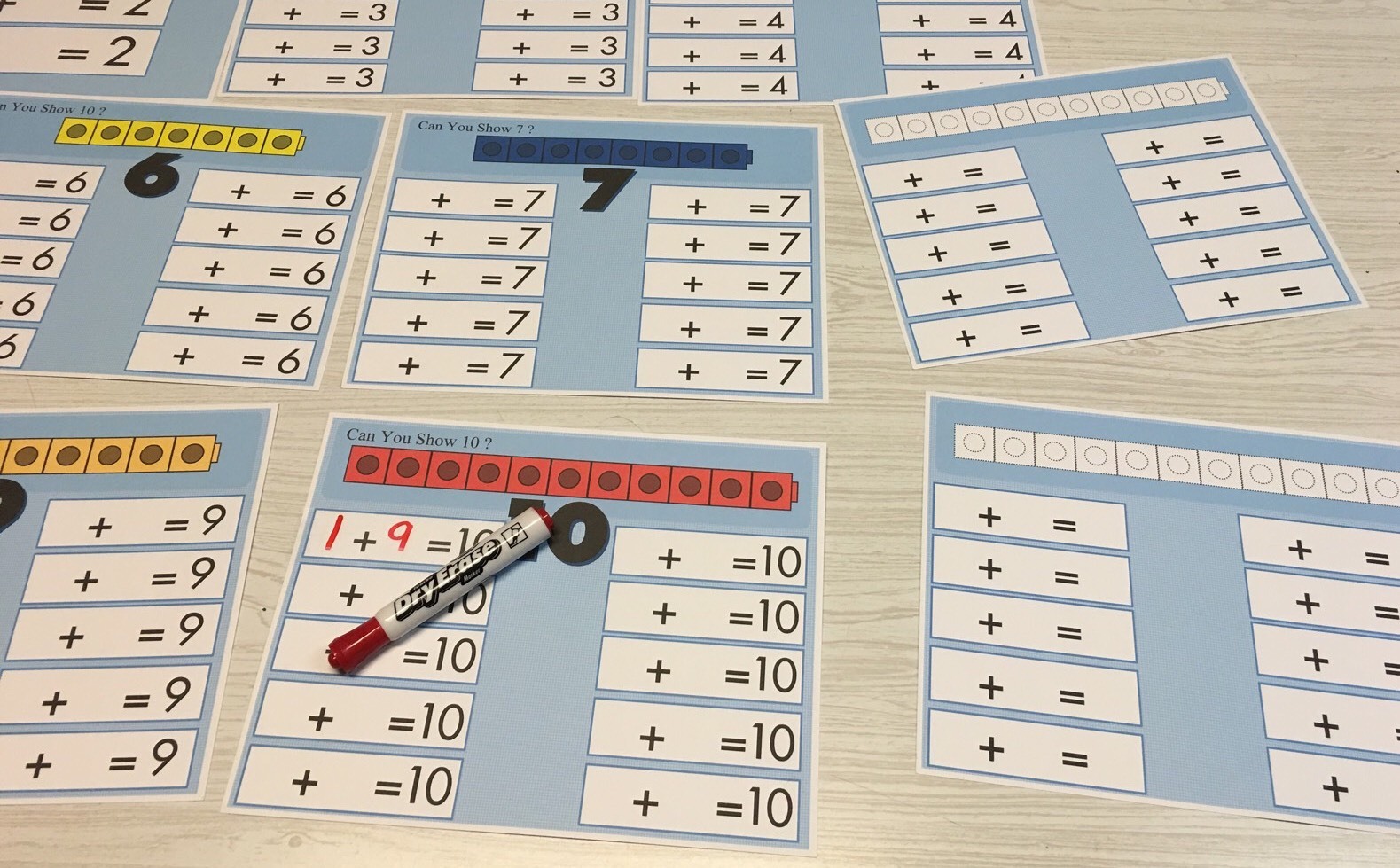 12 Tappetini a Scatto Cubi - Kit Centro di Apprendimento - Matematica - (12 Tappetini Laminati Cancellazione a Secco) foto 4