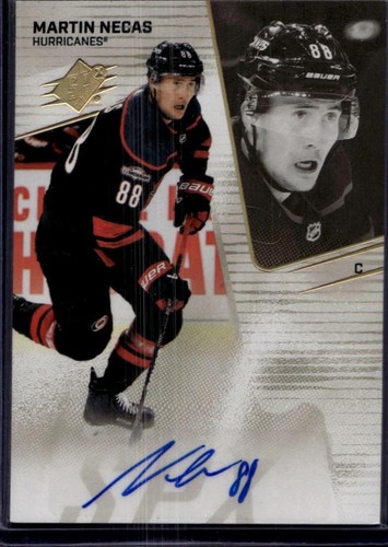 2022 Martin Necas [Radiance] #72