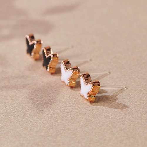 Elegant Butterfly Earrings with Captivating Look for Fashion Enthusiasts - Picture 7 of 9