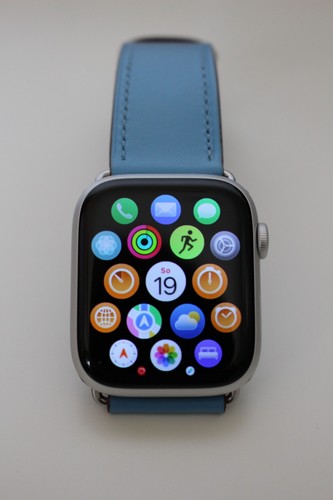 Apple Watch Series 8 45mm Aluminiumgehäuse-Silber (GPS-WiFi) 93% Akku