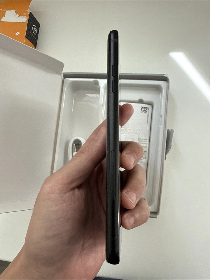 Boost Mobile LG Stylo 4 32GB Prepaid Smartphone, Black - Image 4 of 4