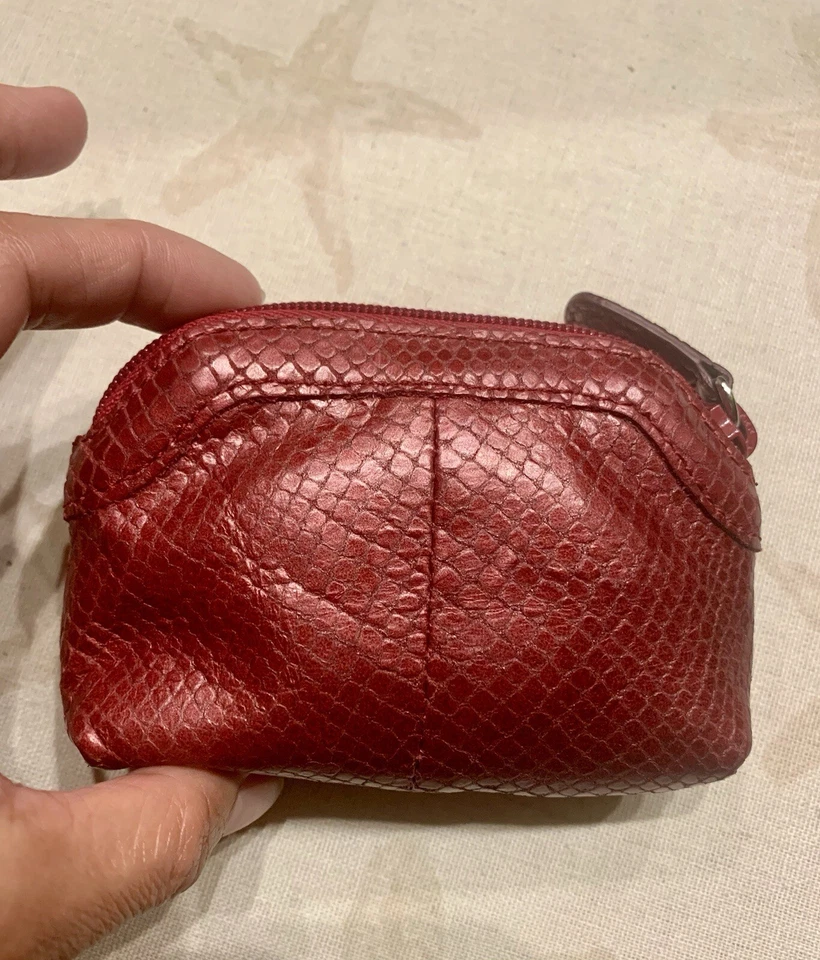 Monedero de cuero rojo con estampado animal BRIGHTON cremallera alrededor ~ ¡Lindo! Foto 3 de 4