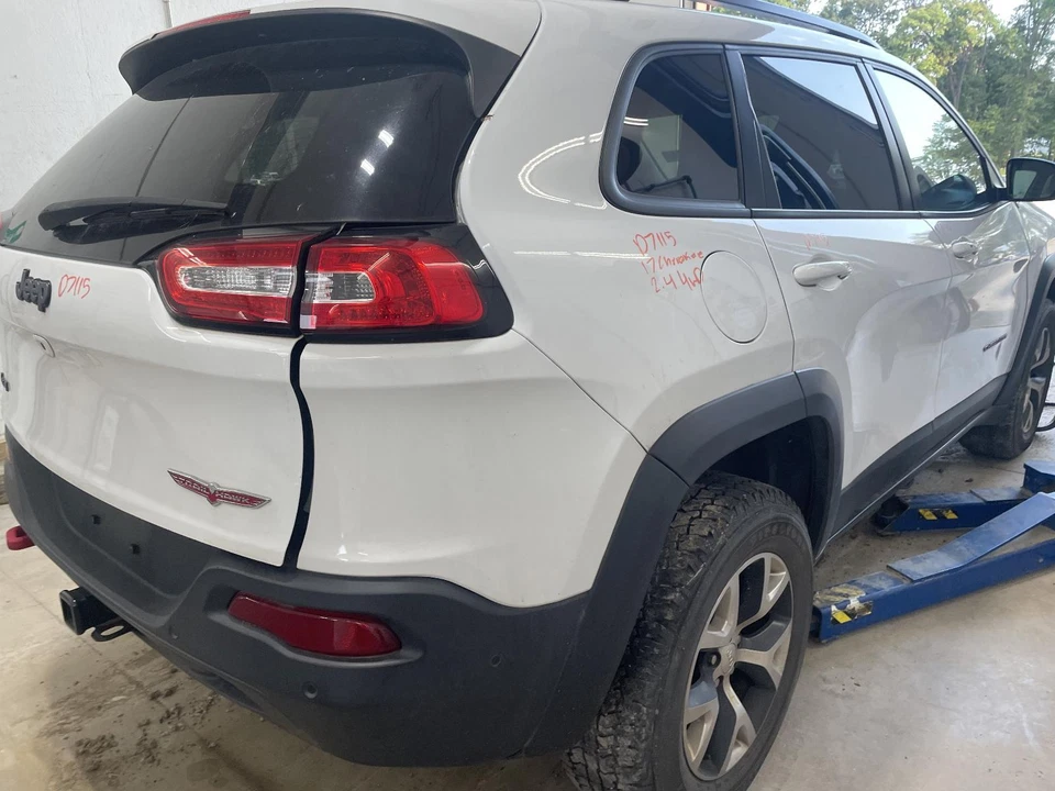 Used Speedometer Gauge fits: 2017 Jeep Cherokee cluster MPH 140 MPH 2.4L 7.0`` s Foto 4 de 4