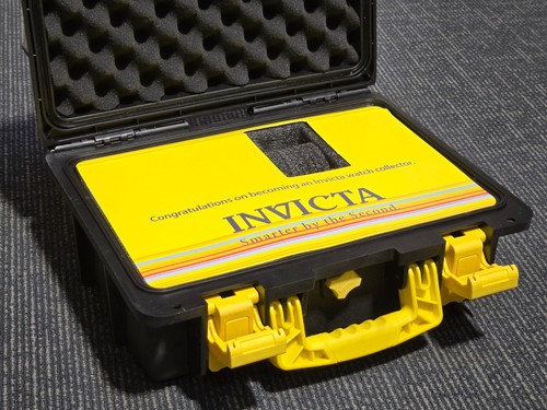 Invicta Watch Collector Case 8 Slot Black/Yellow Original Dive Case Watch Box - Picture 2 of 5