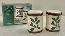 Hallmark Christmas Holly Salt & Pepper Shakers By Sakura Holly Berry Gold Trim