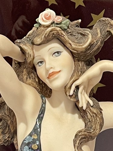 Guiseppi Armani "Dawn" Limited Edition 5000 (1409C) Porcelain Sculpture w/Stage - Picture 4 of 12