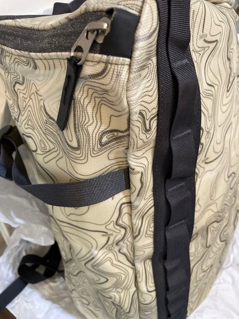 North Face Square Backpack, Clamshell Flap, Padde… - image 4