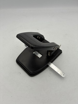 Office Max Heavy-Duty 2 Hole Punch 20 Sheets