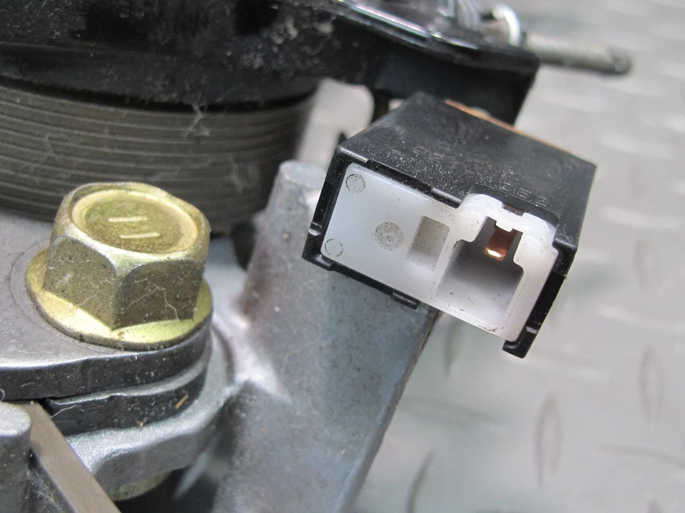 01-06 LEXUS LS430 ПЕДАЛЬ АВАРИЙНОГО СТОЯНОЧНОГО ТОРМОЗА С РУЧКОЙ СПУСКА И КАБЕЛЕМ OEM - Изображение 4 из 4