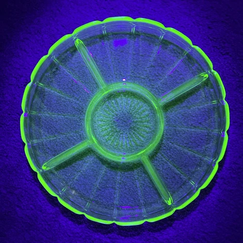 Vintage Indiana Glass Green Depression Uranium Glass Relish Tray #232