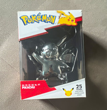 Jazwares Pok&eacute;mon Pikachu Figur Chrom Sonderedition 25 Years Series 1 PKW2394