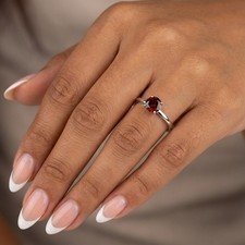 Solitaire Engagement Ring Classic Platinum 0.85 CT Round Natural Diamond Red VS1