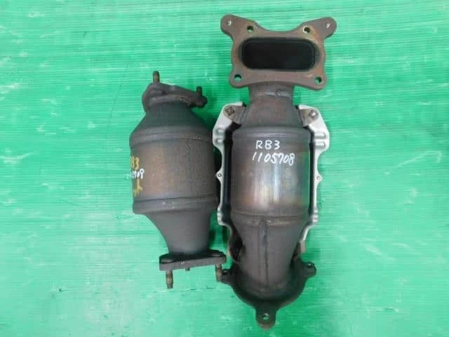 HONDA Odyssey 2009 DBA-RB3 Catalyst 18121R49Z00/18190R40J00 [Used] [PA67116029] - Image 2 of 4