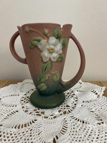 Vintage Pottery  Roseville White Rose 982-7