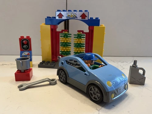 Lego Duplo Car Wash Set 5696 Almost Complete Vintage Figurine Car Missing cloth