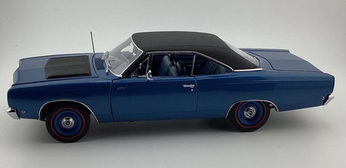 Danbury Mint escala 1:24 1968 Plymouth Road Runner techo rígido eléctrico azul - Imagen 2 de 8