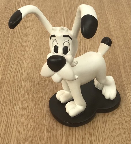 Figurine Astérix – Idefix Sur Menhir – Résine 15cm – Parc Astérix 2004