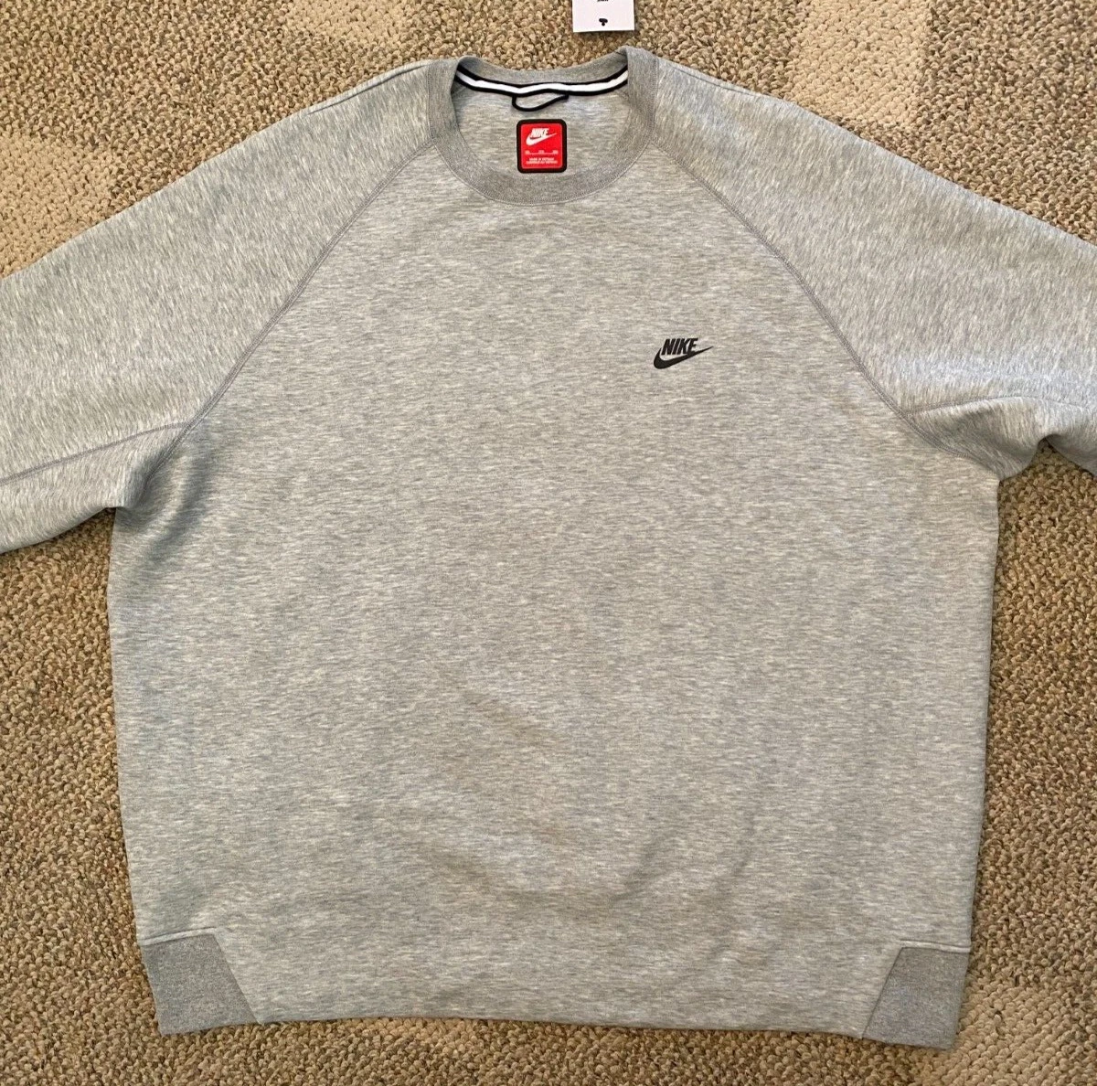 Nike grey hotsell crew neck jumper