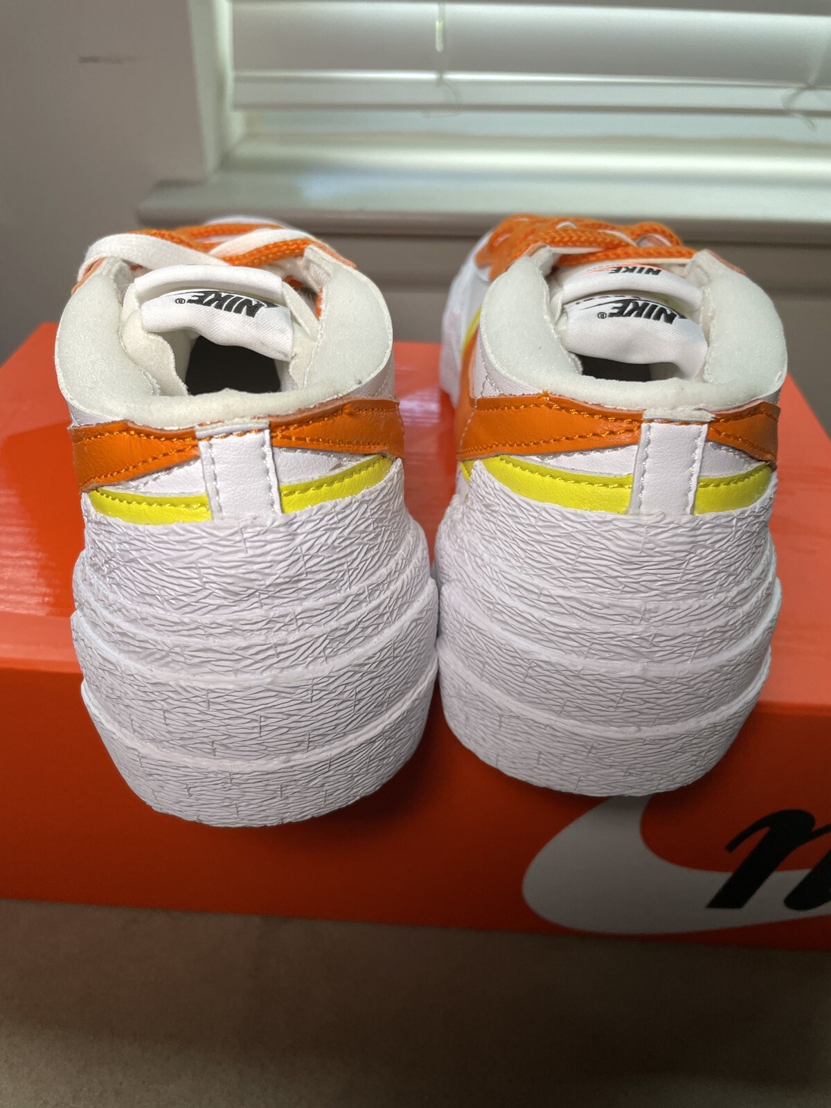 SACAI X NIKE Nike x SACAI Blazer Basso Bianco Magma Arancione Doppio DD1877 100 Uomo Taglia 8