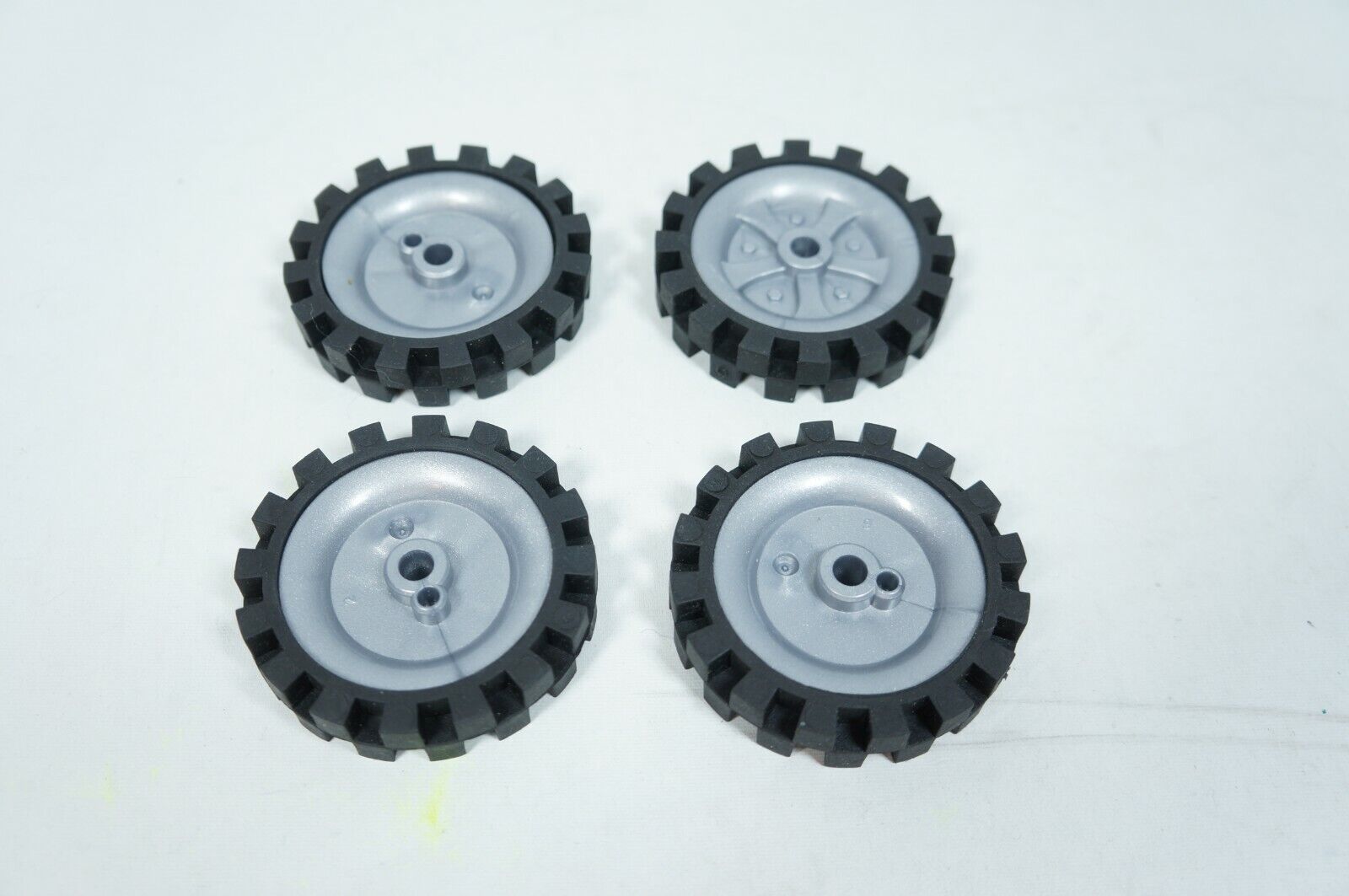 KNEX WHEELS LOT 4 Tires 2.5" Gray Replacement Parts Piece