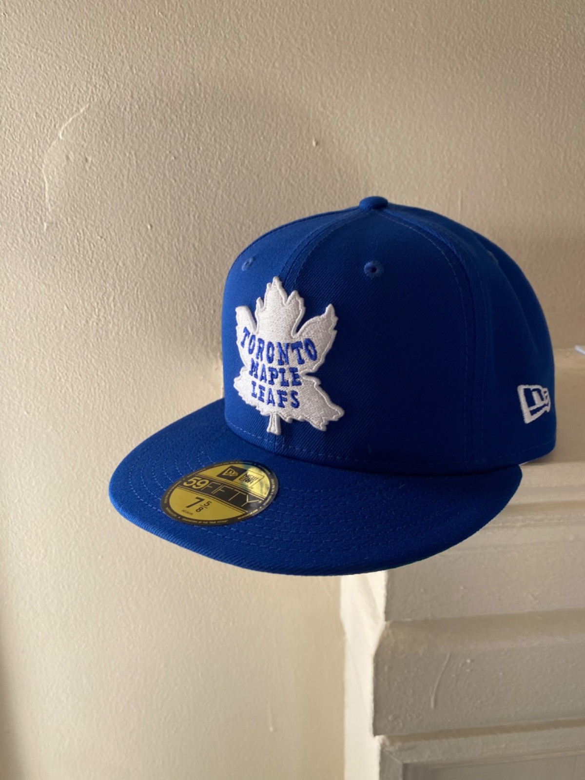 Topperzstore USA - Toronto Maple Leafs Throwback Fitted - Size 7 5/8 READ DESCR