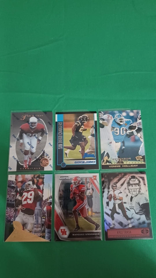 Lote de 52 tarjetas de fútbol americano NFL novatos Topps Prizm Illusions en su mayoría de la década de 2000 Foto 3 de 4