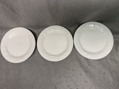Fruit de Blanc Set of 3 `Tabletops Unlimited 7 3/4'' Salad Plates Embossed Fruit