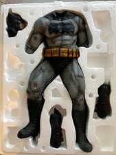 Prime 1 Studio The Dark Knight Returns Batman 1/3 Scale Statue - READ - Image 2