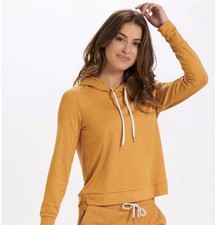 Vuori Halo Essential Hoodie Women  s XS DreamKnit Pullover Mustard Yellow
