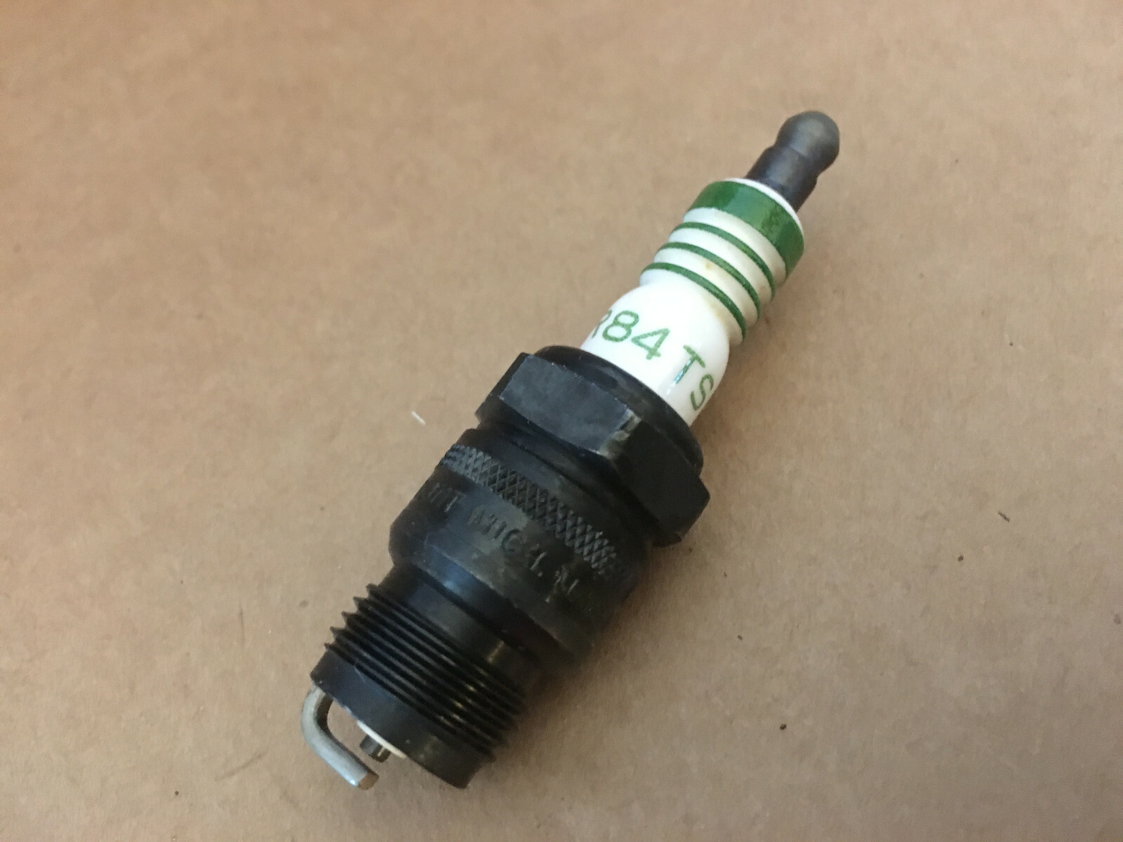 LOT OF 4 - NOS AC R84TS Spark Plugs Green Stripe | eBay