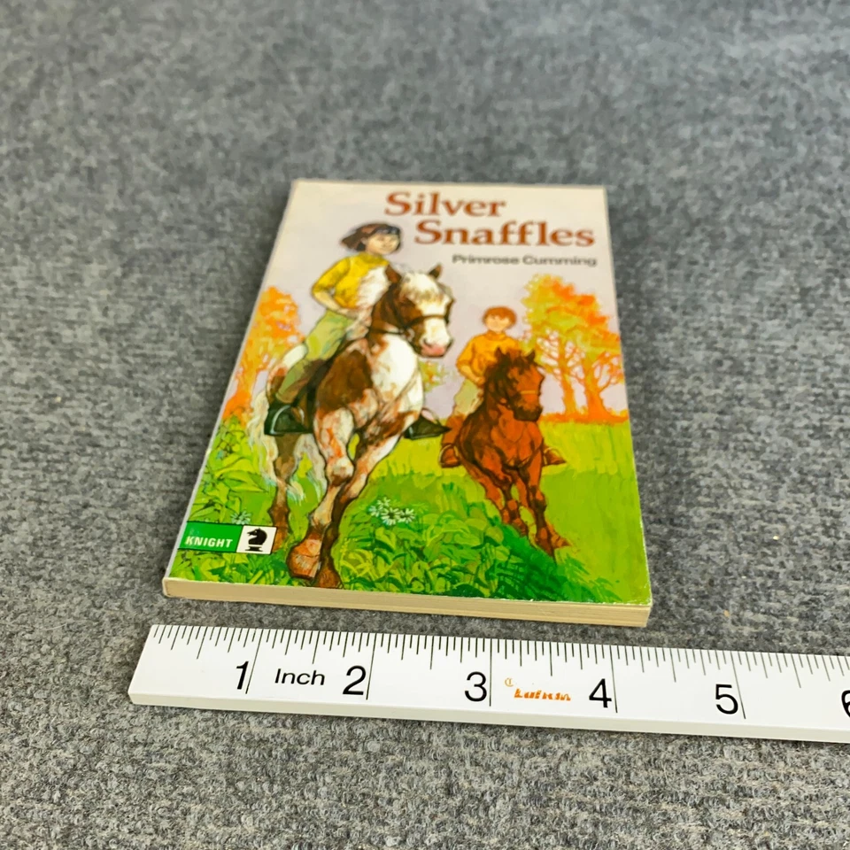 Silver Snaffles Primrose Cumming 1976 RARE 1st Edition Paperback Riding Ponies - Image 3 of 4