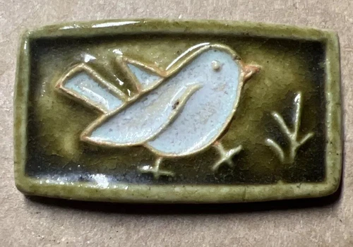 CUB DENMARK MID CENTURY MODERN ART POTTERY CERAMIC BIRD PORTRAIT BROOCH PIN