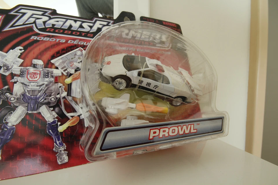 Takara Transformers Prowl Lamborghini Diablo 1/32 scale Ish Plastic Model Hasbro - Image 2 of 4