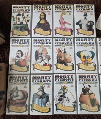 Monty Python's Flying Circus (VHS Box Set). 14 Bänder