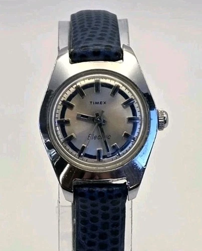 Vintage 1975 Timex Electric Watch Womens 23mm Gold Tone New Battery Calfskin