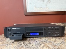 TASCAM CD-200i Rack Mount CD Player iPod Dock MP3 CD-R/RW Tested No Remote