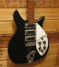 [Rickenbacker] 320 JetGlo Black Short Scale John Lennon With OHSC Used 1981