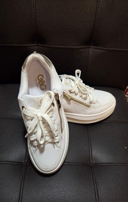 #ad GBG Los Angeles White Gold Low Top Lace Up Side Zip Sneakers G0WELLIA R $30.00