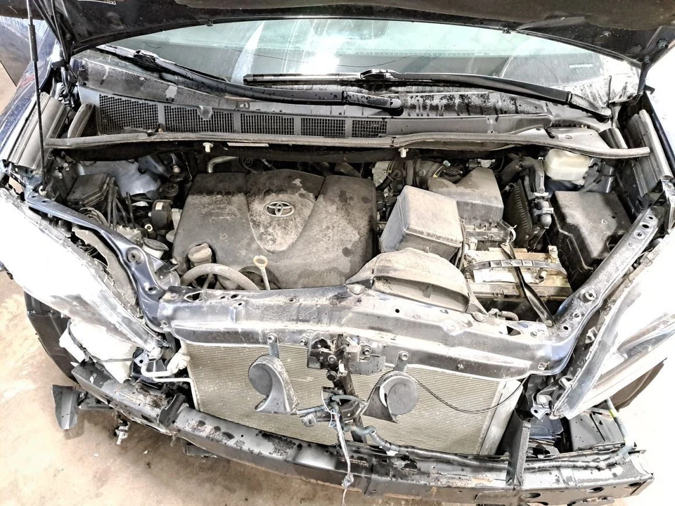 Alternator 2019 Sienna Sku#4246924 - Image 3 of 4