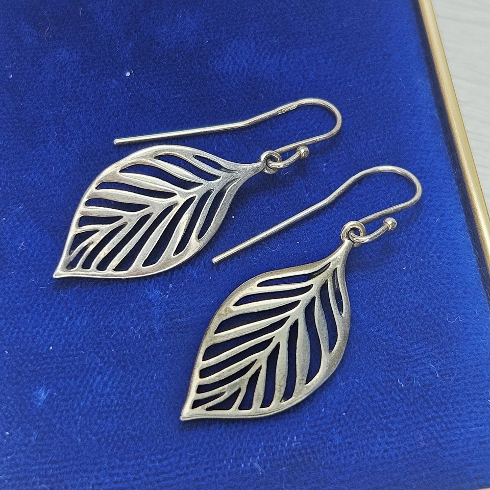 Pendientes James Avery Hoja Recortada Abierta Cuelga Plata de Ley 925 Diseño Retirado Foto 4 de 4