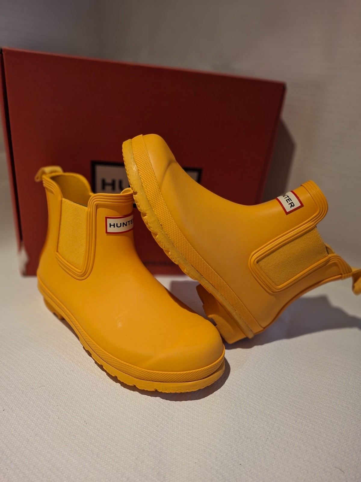 PVP £110. Hunter Original Mujer Chelsea Wellington Tobillo Amarillo