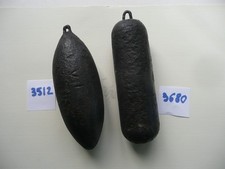 lot de 2 anciens poids pour horloge comtoise du XIXe S. .. 3512 g et 3680 g