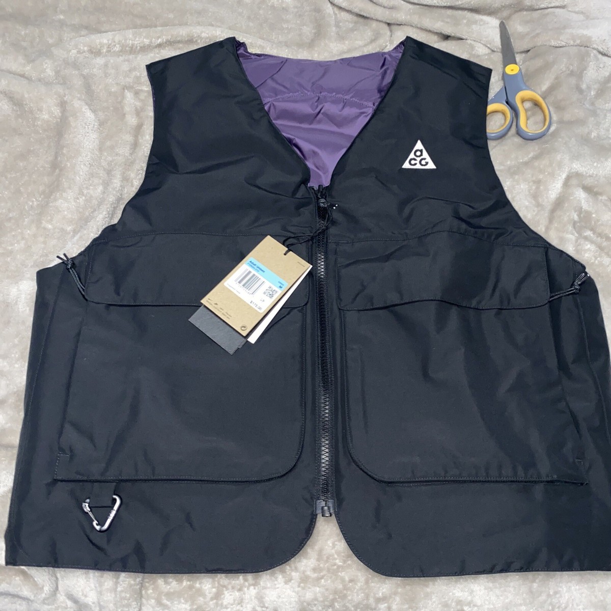 Nike ACG Skull Peak PrimaLoft Black Reversible Layer Vest Mens