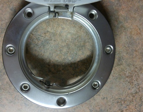 AUDI TT FUEL FILLER DOOR OEM 99 00 01 02 03 04 (9) - Foto 3 di 7